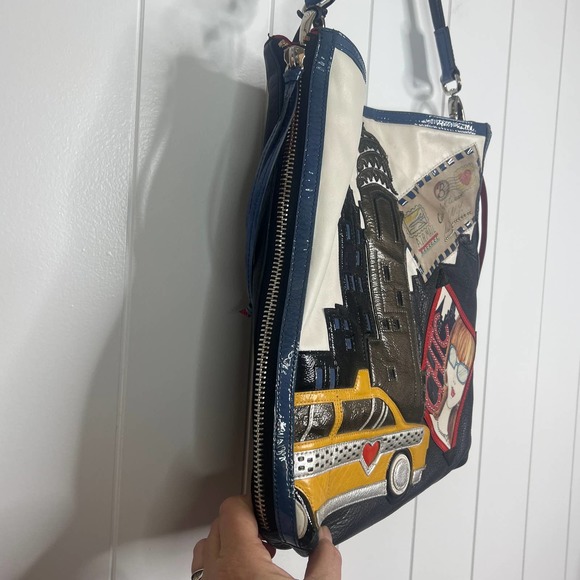 BRIGHTON BAG “Uptown” Fashionista NYC appliqué Leather Bag/Tote - Picture 4 of 13
